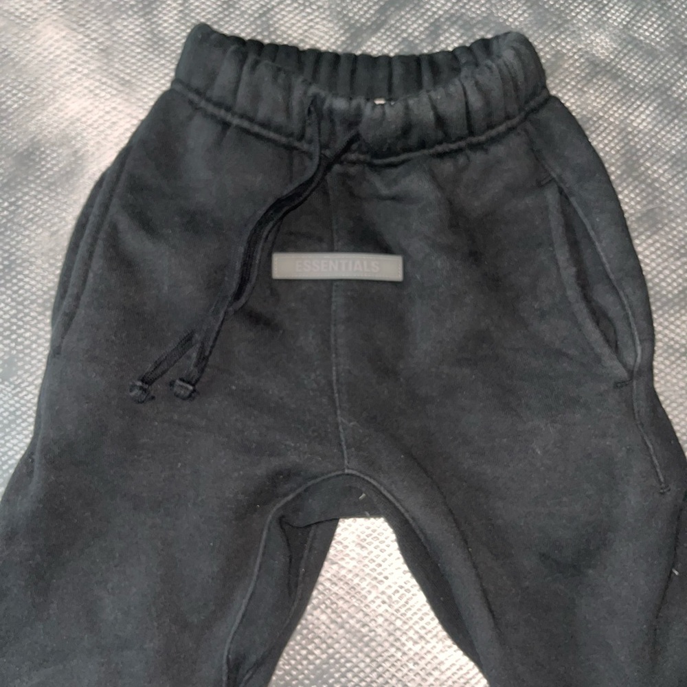 Essentials sweatpants - Picture 3 of 3